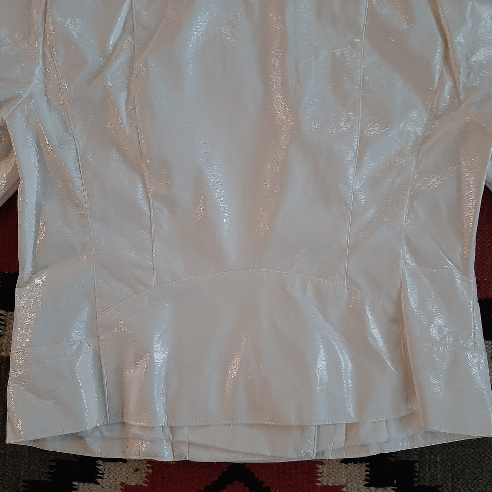 BB DAKOTA It's Electric Vegan Leather Moto Jacket Shiny White XS - Picture 13 of 15
